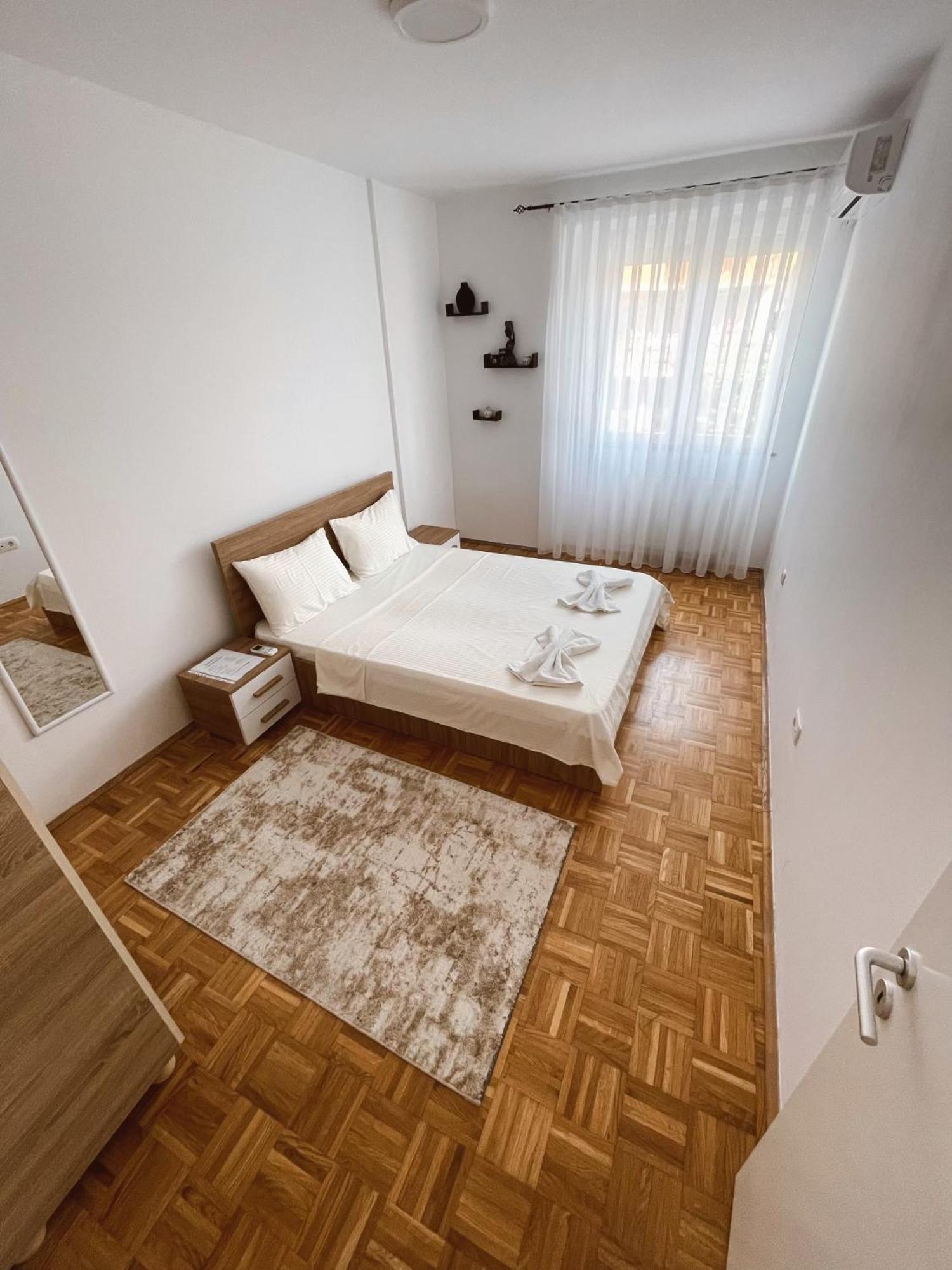Apartment Troi Pristina Exterior photo